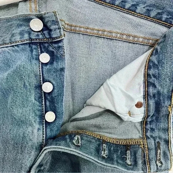 Levi’s 501 15155-537303 Button Fly Men’s Jeans 36 x 29 - Picture 2 of 9